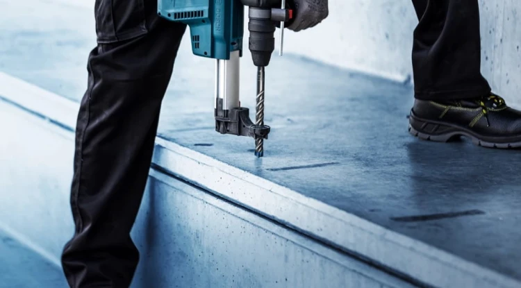 Końcówka mocująca chwytu SDS Plus w długim wiertle udarowym Bosch EXPERT 2608900115