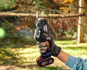 sekator WG330E z akumulatorem -4