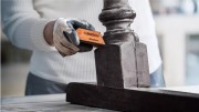 Trwałe wiązanie ziaren ściernych Bosch Surface Structure na sprężystym żółtym rdzeniu pianki