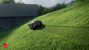 Robot koszący Roborock RockMow Z150 AWD z napędem 4x4 na trawniku
