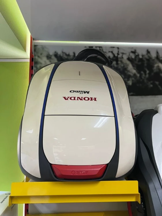 honda miimo hrm1500 robot koszacy.jpg
