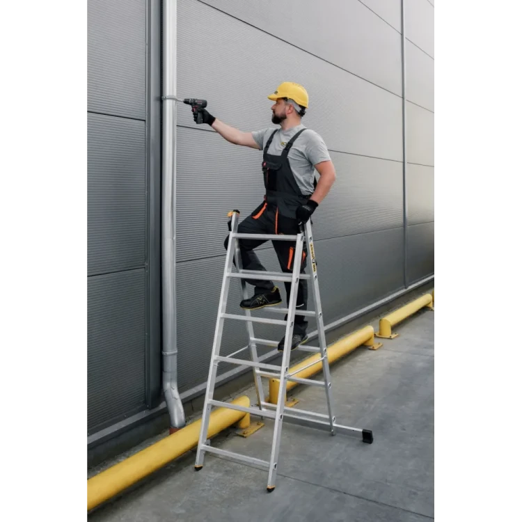 Drabina przystawna aluminiowa o dużym zasięgu roboczym z modułu Drabest 2x6