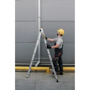 Ryflowane stopnie tłoczone i mocny profil aluminiowy drabiny Drabest seria PRO