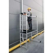 Antypoślizgowe szczeble tłoczone i solidny profil aluminiowy drabiny Drabest seria PRO