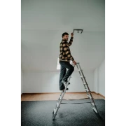 Pasy zabezpieczające i stopki z tworzywa w drabinie dwustronnej Drabest 125 kg