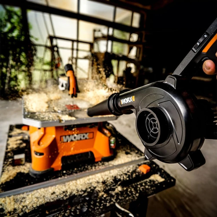 Mocowanie baterii litowo-jonowej platformy WORX PowerShare 20V w korpusie dmuchawy WX094.9