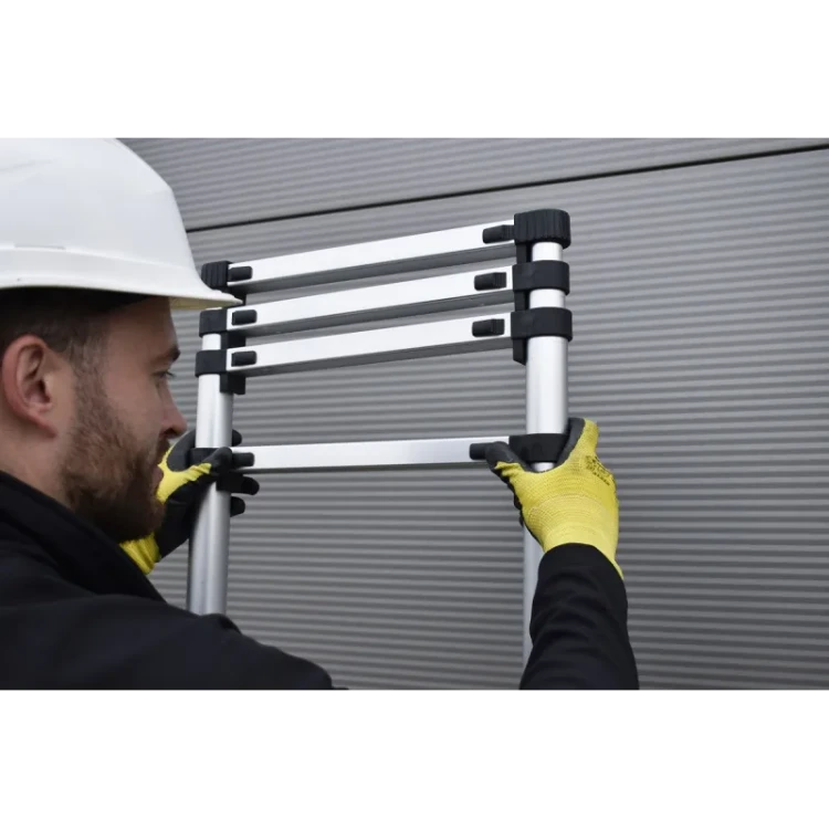 Stopki antypoślizgowe z tworzywa sztucznego w drabinie aluminiowej 125 kg DRABEST