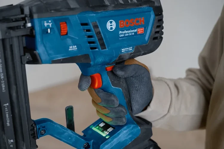Nosek roboczy ze stopką No-Mar i pokrętłem głębokości wbijania Bosch GNH 18V-50 M