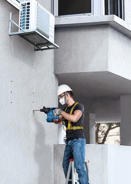 Cyfrowy interfejs HMI oraz antywibracyjna rękojeść Vibration Control w młocie Bosch GBH 187-LI
