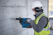 Szybkowymienny uchwyt SDS-plus i uchwyt samozaciskowy 13 mm do młota Bosch GBH 18V-28 CF