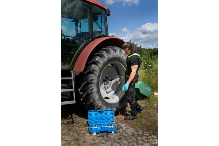 Grzechotka 3/4 cala z mechanizmem 24 zęby, przedłużki 4 i 8 cali
