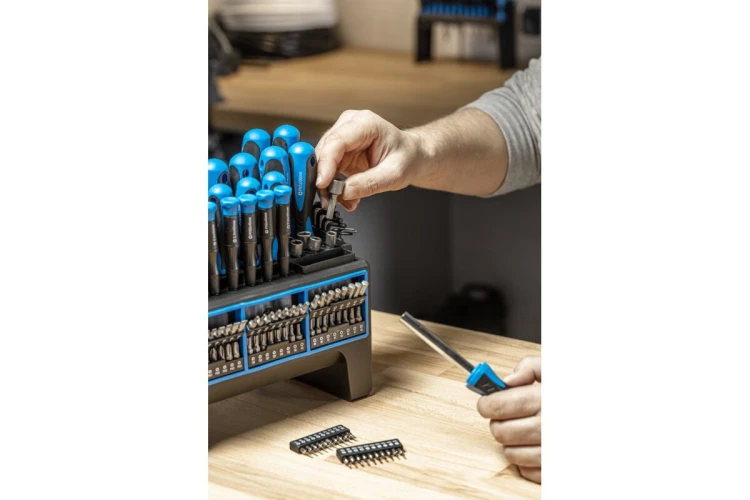 Komplet bitów i końcówek wkrętakowych Hogert PH, PZ, Torx i Hex – zestaw 114 sztuk