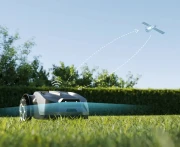 bez kabli kosiarka wyposażona jest w NetRTK i stereo vision iGarden R55-11.webp