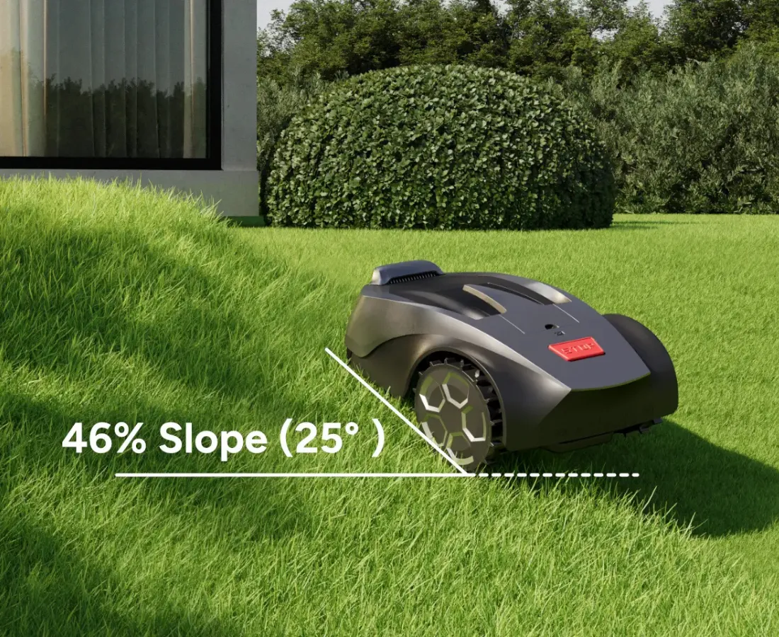iGarden R55 stabilnie pokonuje zbocza i nierówności terenu